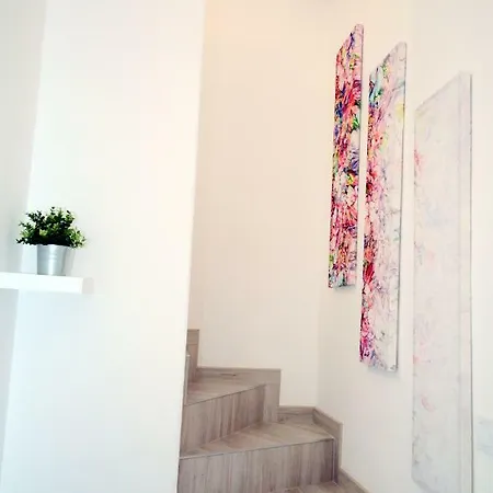 Lillybeth City Center Apartment
