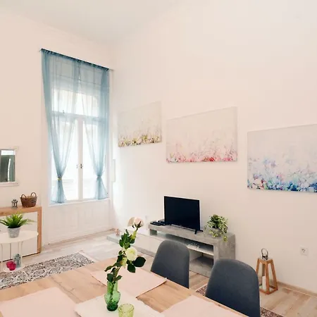 Apartment Lillybeth City Center