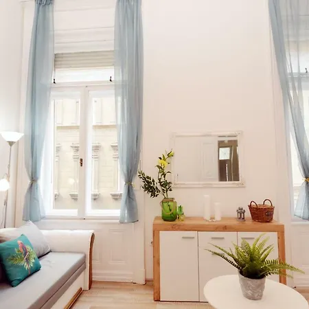 Lillybeth City Center Apartment *