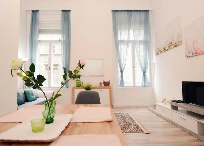 Lillybeth City Center شقة بودابست